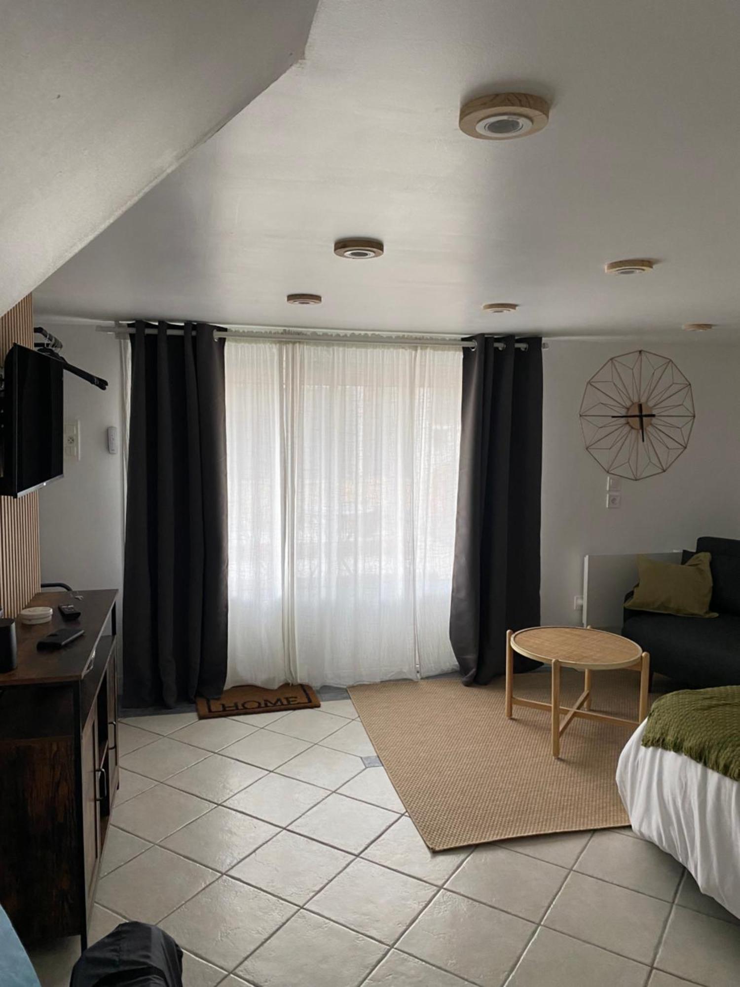 Appart Studio Rdc De Maison Avec Exterieur Proche Reims Tinqueux Oda fotoğraf