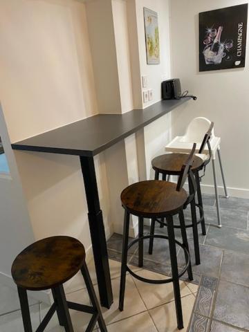 Appart Studio Rdc De Maison Avec Exterieur Proche Reims Tinqueux Dış mekan fotoğraf