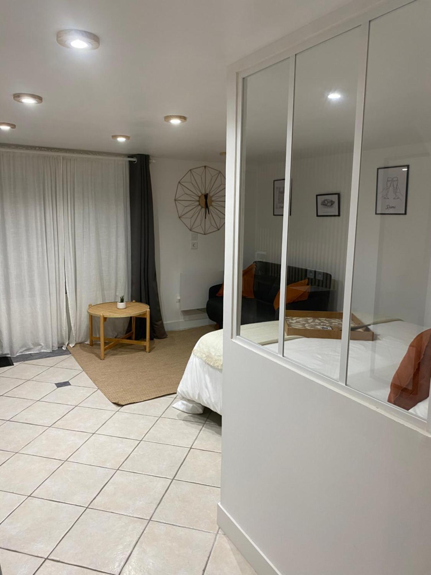 Appart Studio Rdc De Maison Avec Exterieur Proche Reims Tinqueux Dış mekan fotoğraf