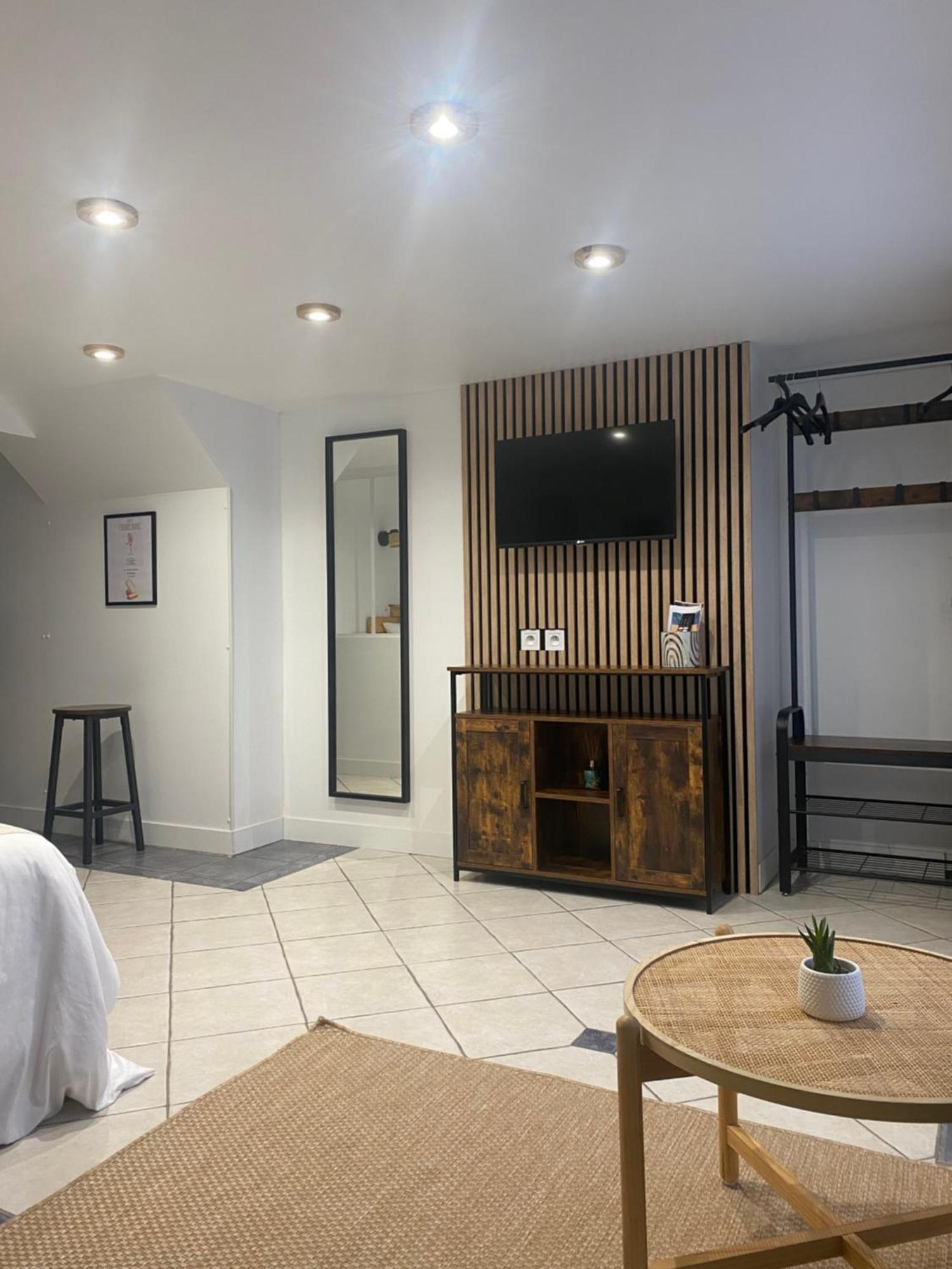 Appart Studio Rdc De Maison Avec Exterieur Proche Reims Tinqueux Dış mekan fotoğraf